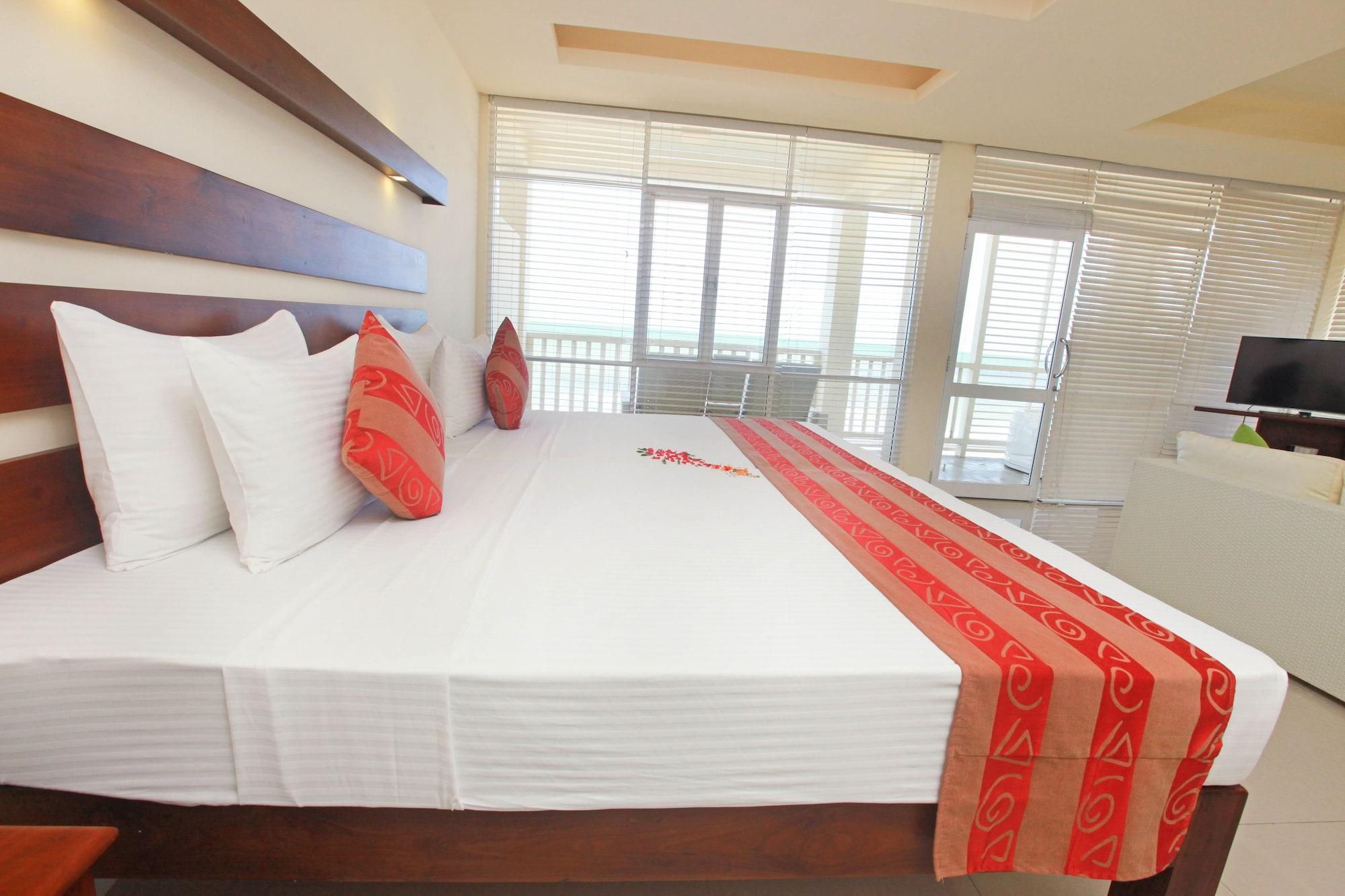 Beacon Beach Hotel Negombo Exterior photo