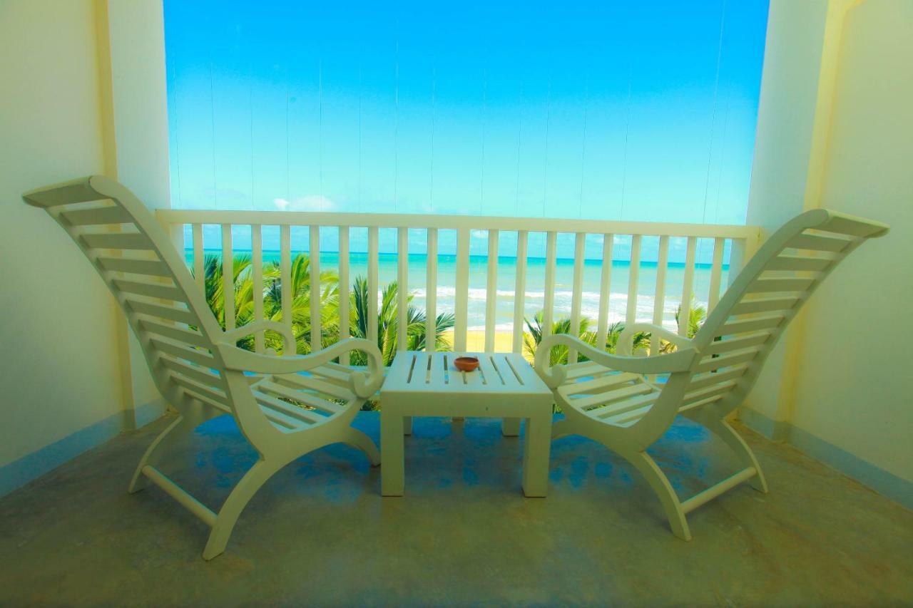 Beacon Beach Hotel Negombo Exterior photo